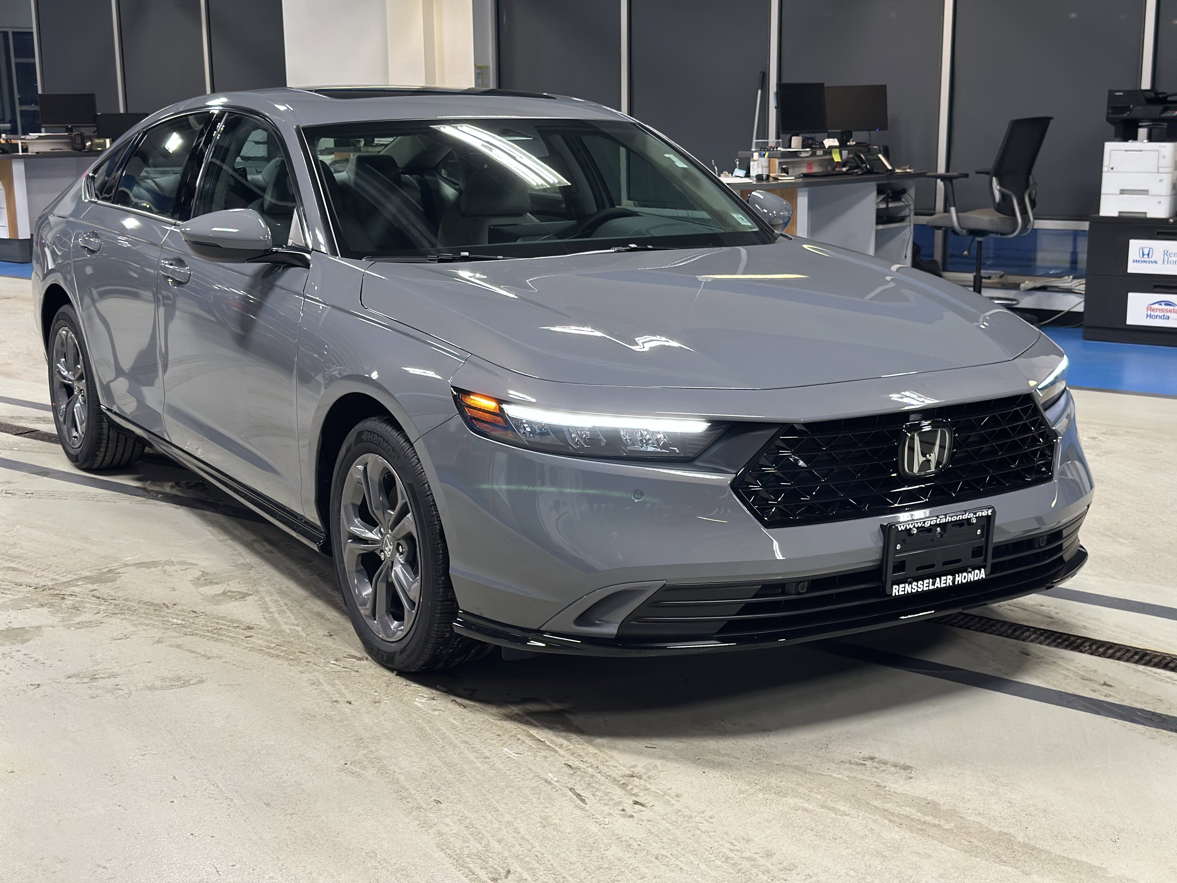 New 2025 Honda Accord EX-L image 3