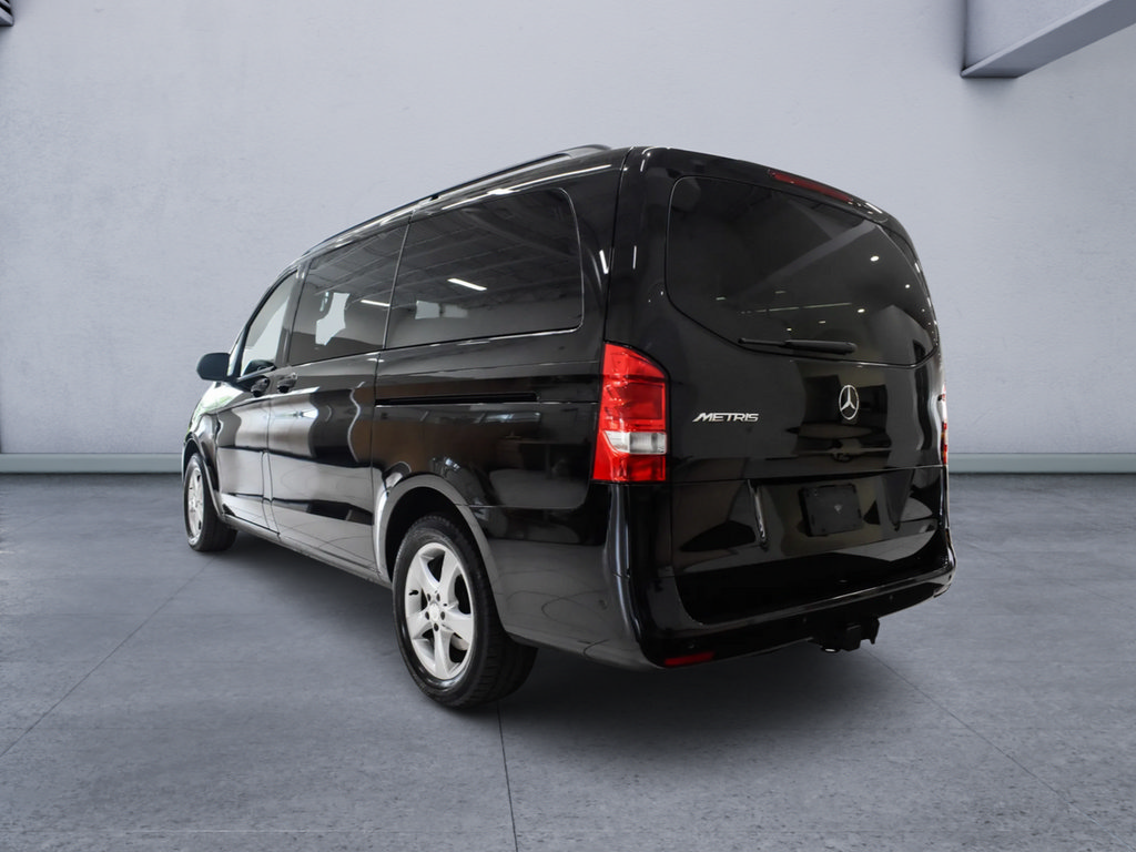 Used 2016 Mercedes-Benz Metris Passenger image 4