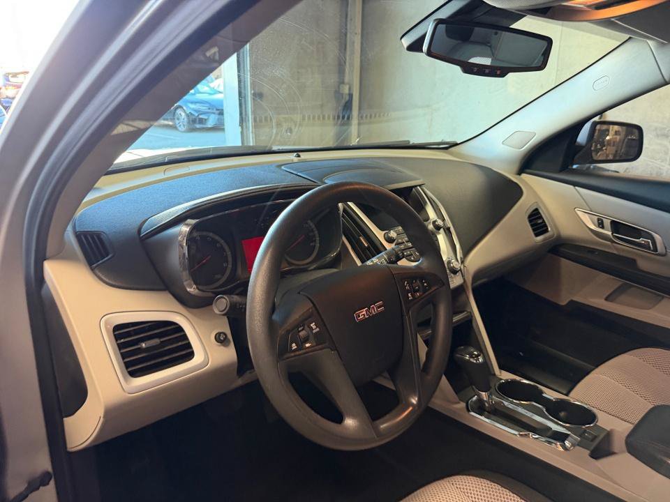 Used 2017 GMC Terrain SLE FWD image 34