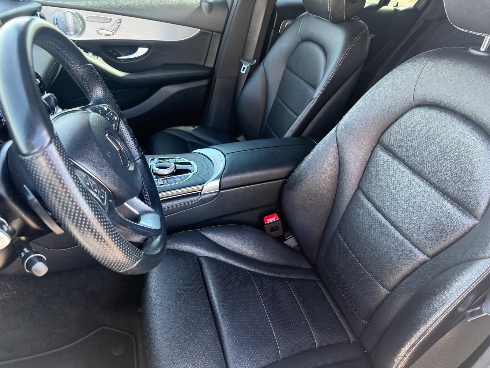 Used 2019 Mercedes-Benz GLC 300 image 11