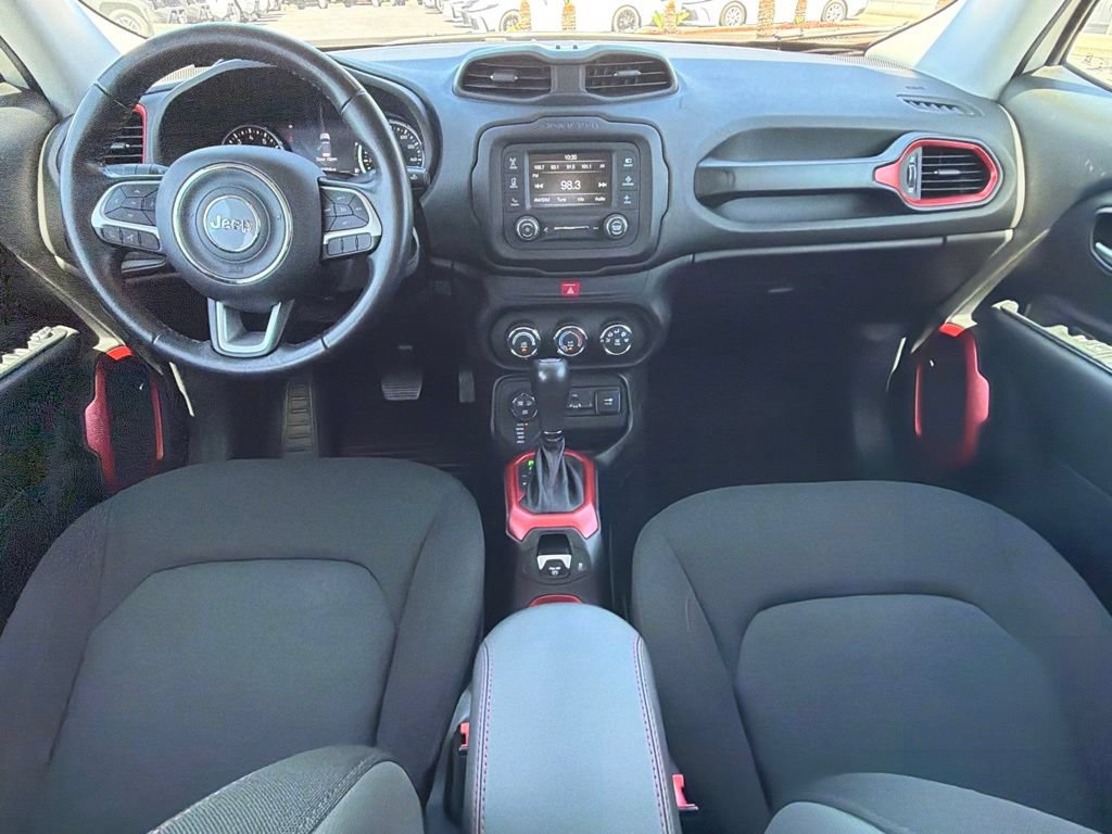 Used 2017 Jeep Renegade Trailhawk AWD/4WD image 32
