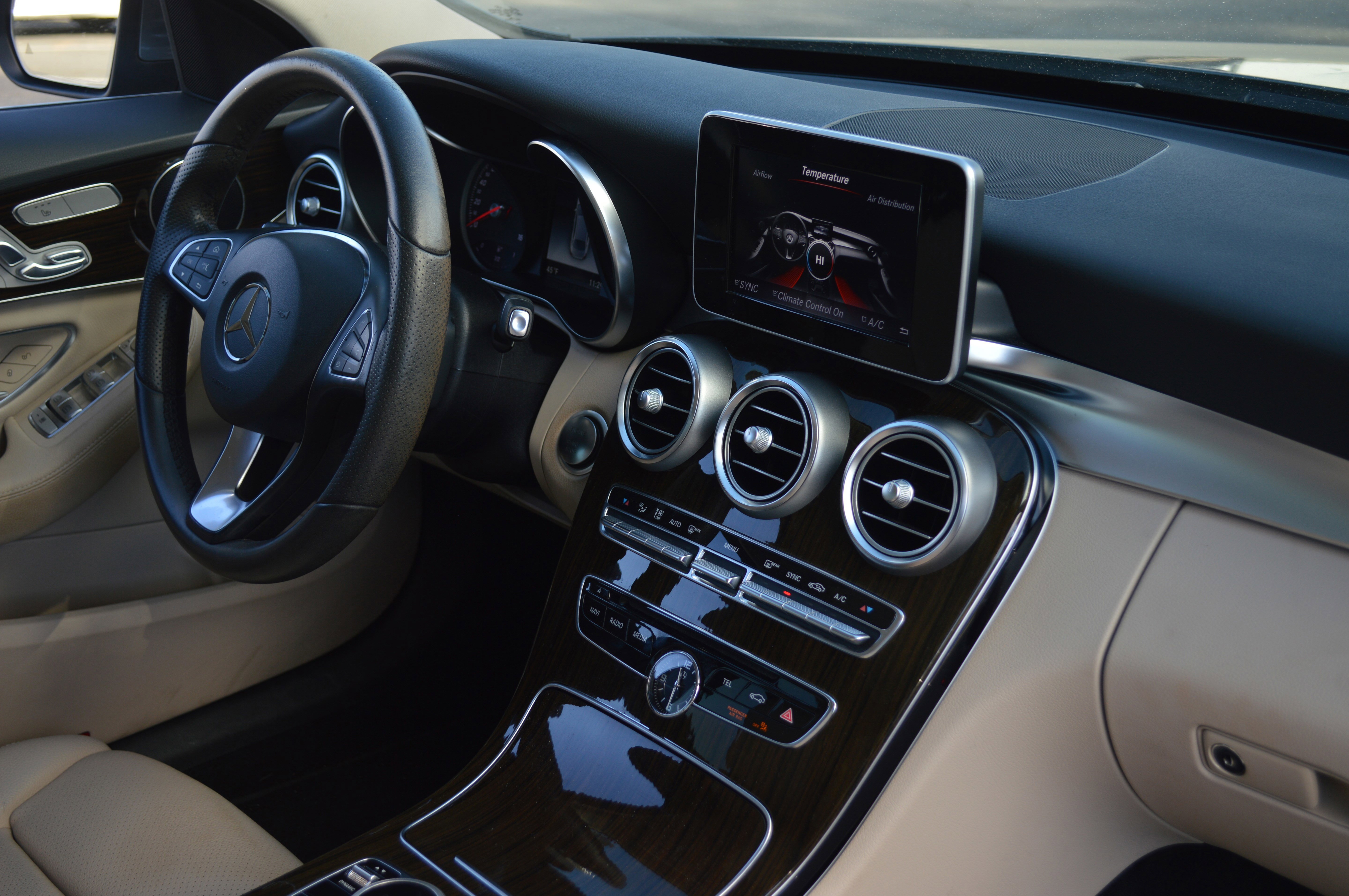 Used 2018 Mercedes-Benz C 300 Sedan image 38