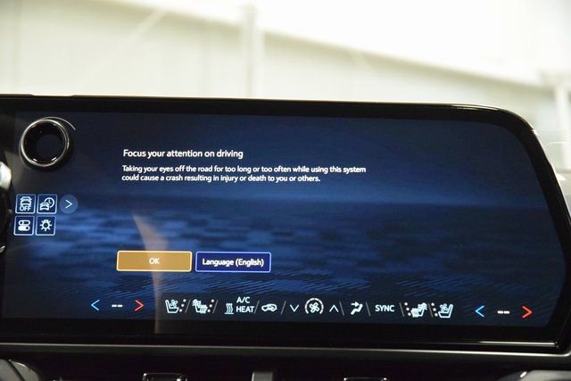 New 2025 Chevrolet Equinox EV RS w/ Convenience Package II image 31