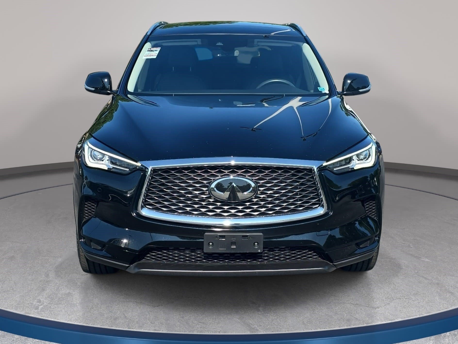 Used 2023 INFINITI QX50 Luxe AWD/4WD image 2