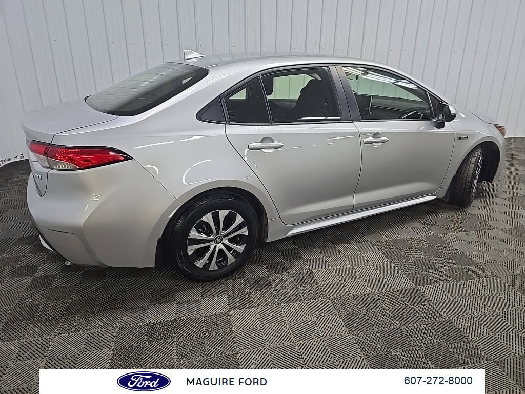 Used 2021 Toyota Corolla LE FWD image 3