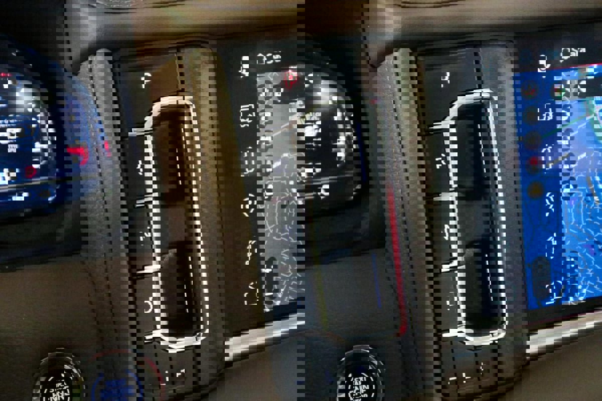 Used 2023 GMC Yukon XL Denali image 20