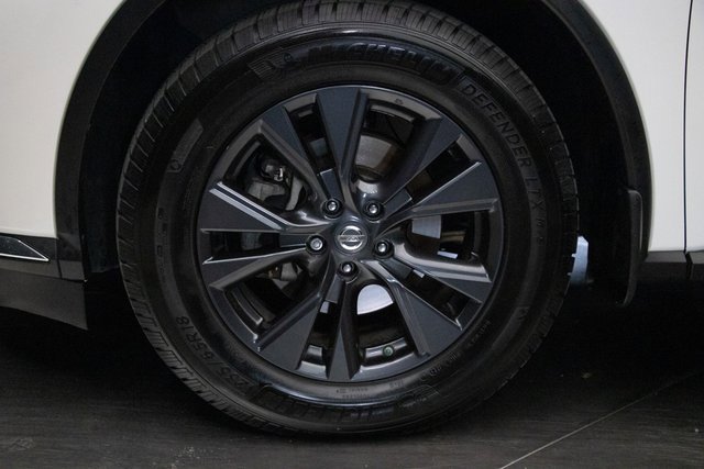 Used 2018 Nissan Murano SV w/ Premium Package image 8