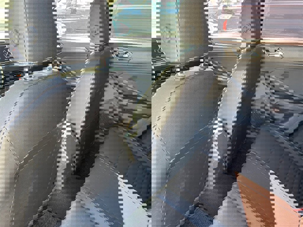 Used 2024 Volkswagen Jetta SE image 26