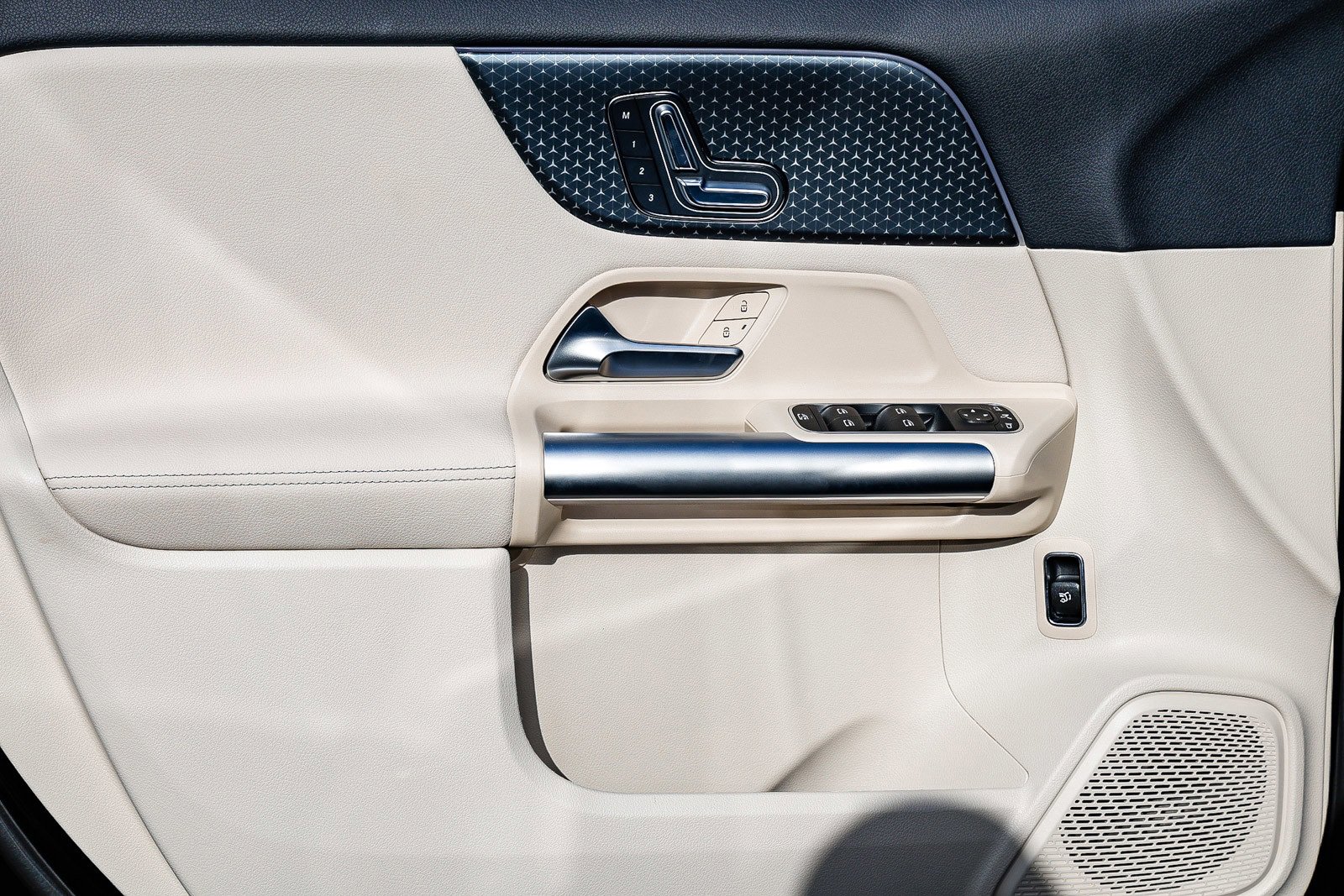 Used 2025 Mercedes-Benz GLA 250 image 21