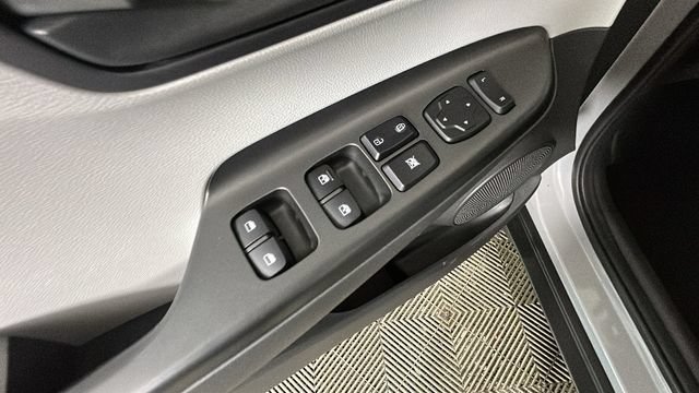 Certified 2023 Hyundai Kona SEL AWD/4WD image 10