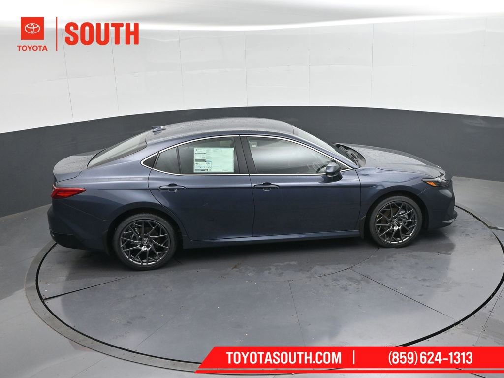 Used 2026 Toyota Camry XLE image 41