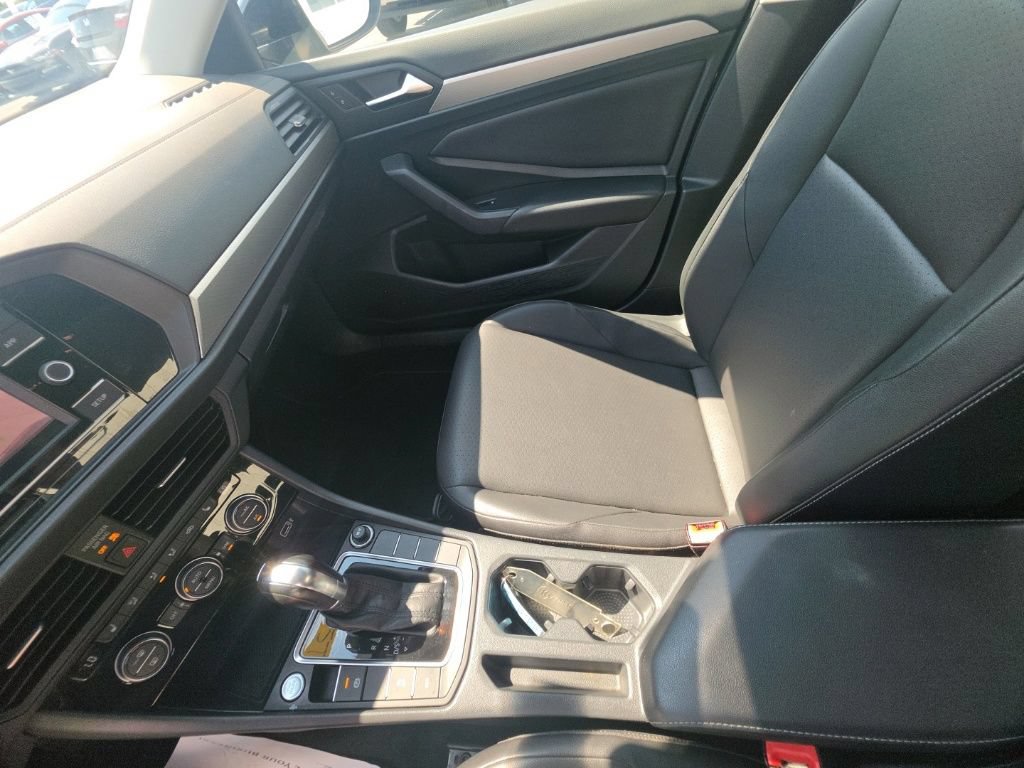Used 2019 Volkswagen Jetta SE FWD image 22