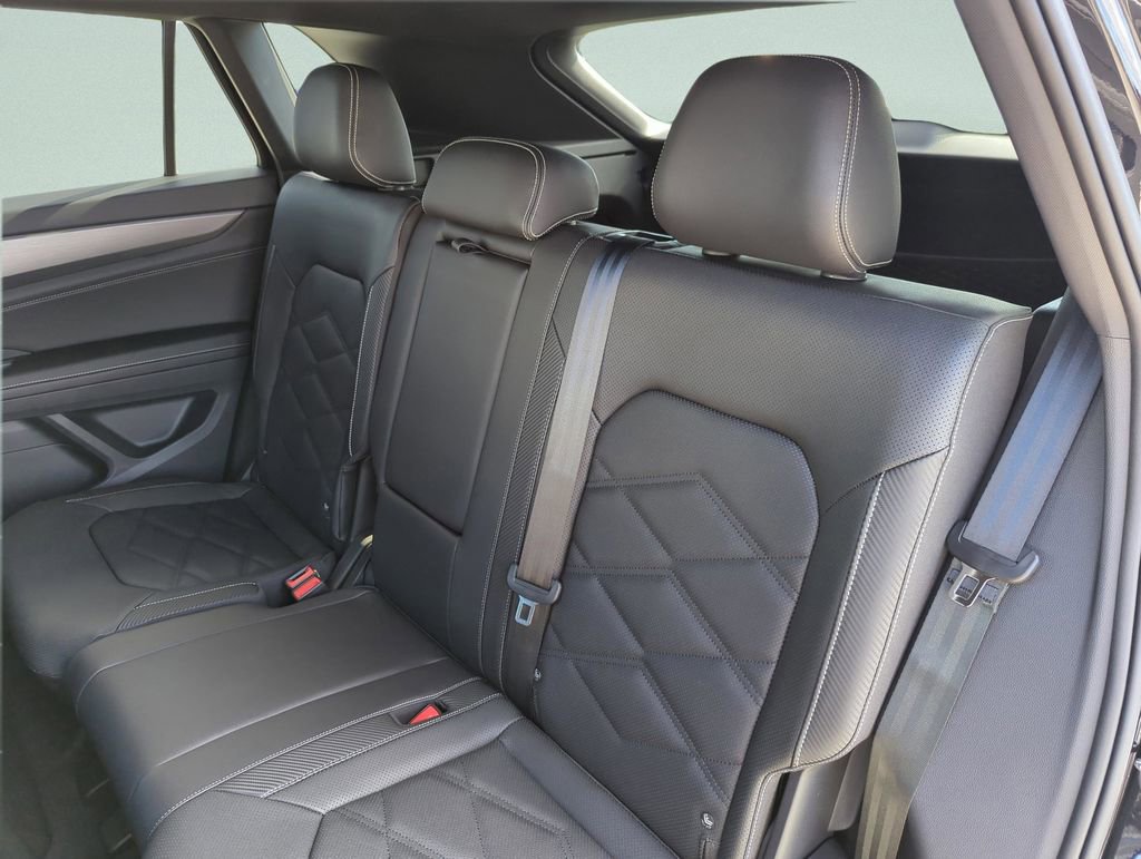 New 2026 Volkswagen Atlas Cross Sport SE image 31