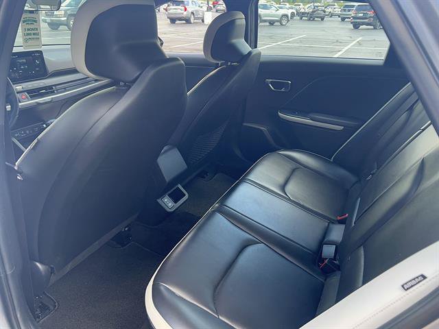 Used 2025 Kia K4 GT-Line w/ GT-Line Premium Package FWD image 13