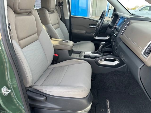 Used 2022 Nissan Frontier SV image 11