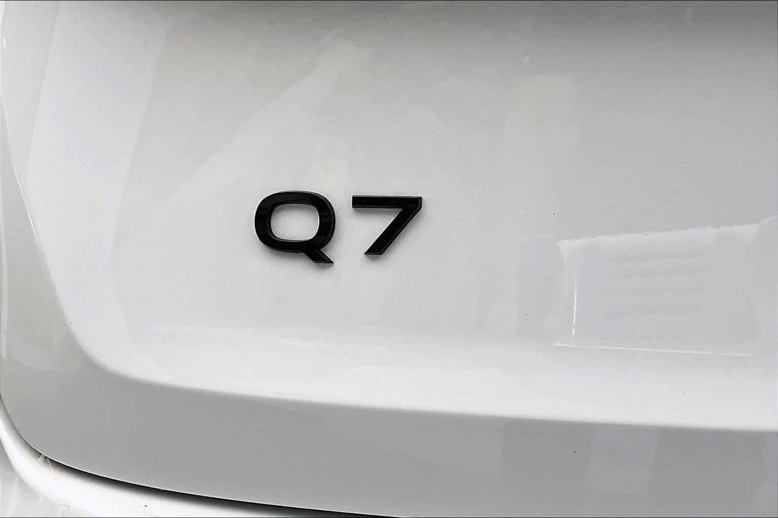 Used 2025 Audi Q7 2.0T Premium w/ Convenience Package AWD/4WD image 32