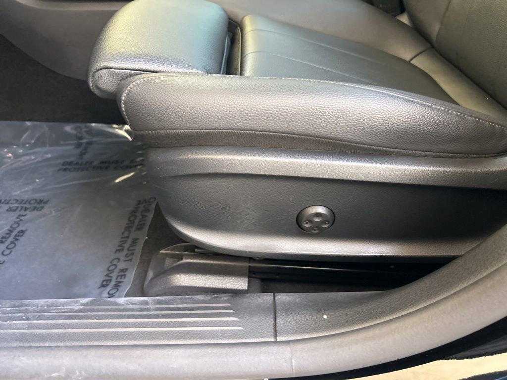 Used 2024 Mercedes-Benz CLA 250 4MATIC w/ Exclusive Package image 45