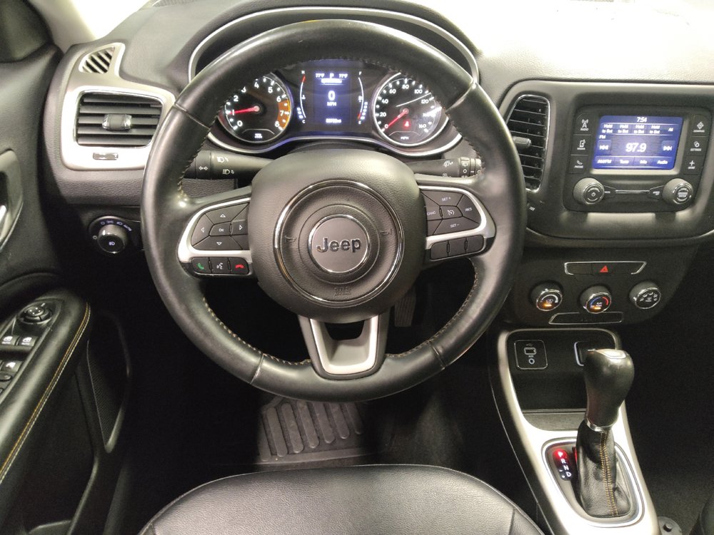Used 2017 Jeep Compass Latitude FWD image 22
