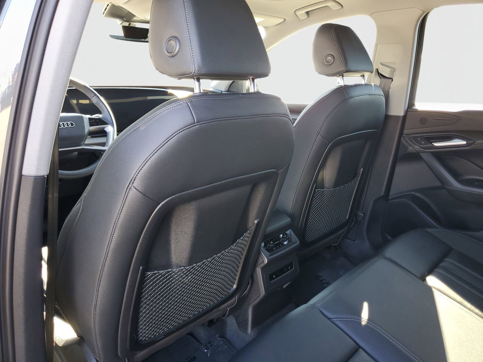 Used 2025 Audi Q6 e-tron Premium w/ Convenience Package image 13