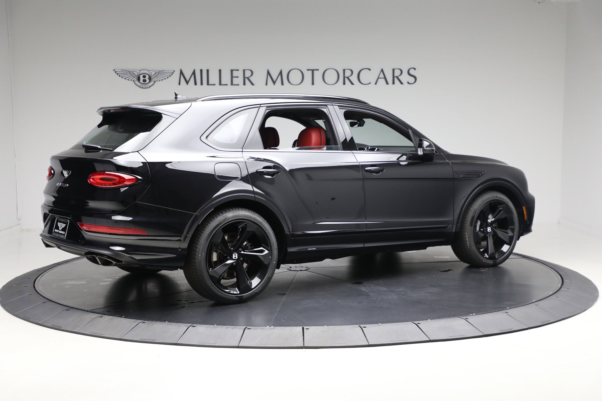 New 2025 Bentley Bentayga image 8