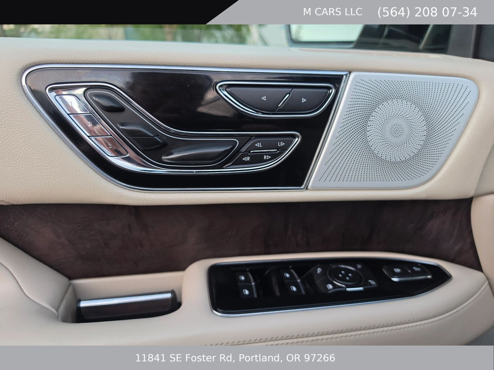 Used 2018 Lincoln Navigator L Reserve w/ Technology Package AWD/4WD image 17