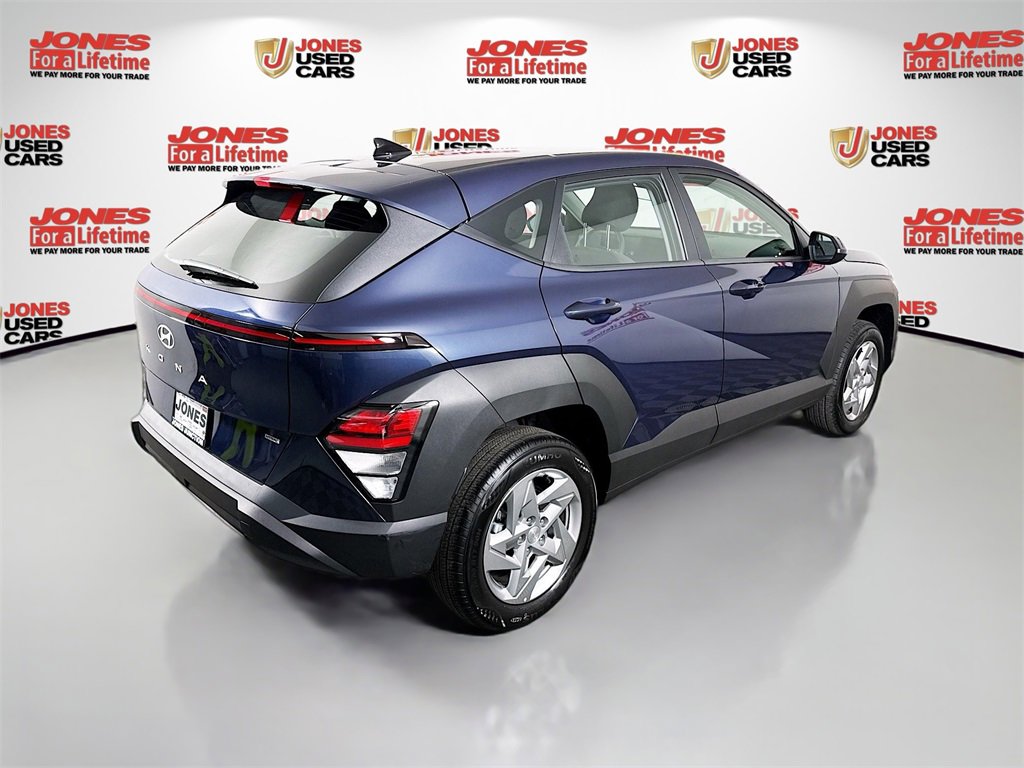 Certified 2025 Hyundai Kona SE image 17