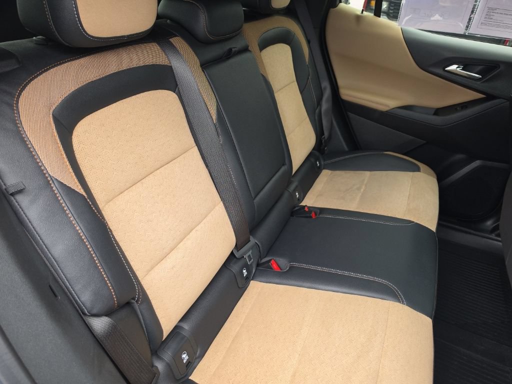Certified 2025 Chevrolet Equinox ACTIV w/ Safety and Technology Package AWD/4WD image 27