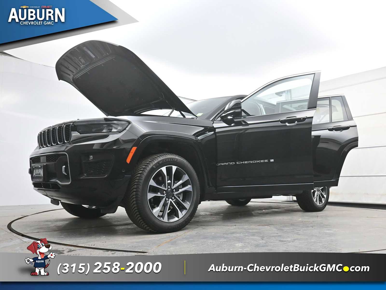 Used 2024 Jeep Grand Cherokee L Overland w/ Trailer Tow Package image 34