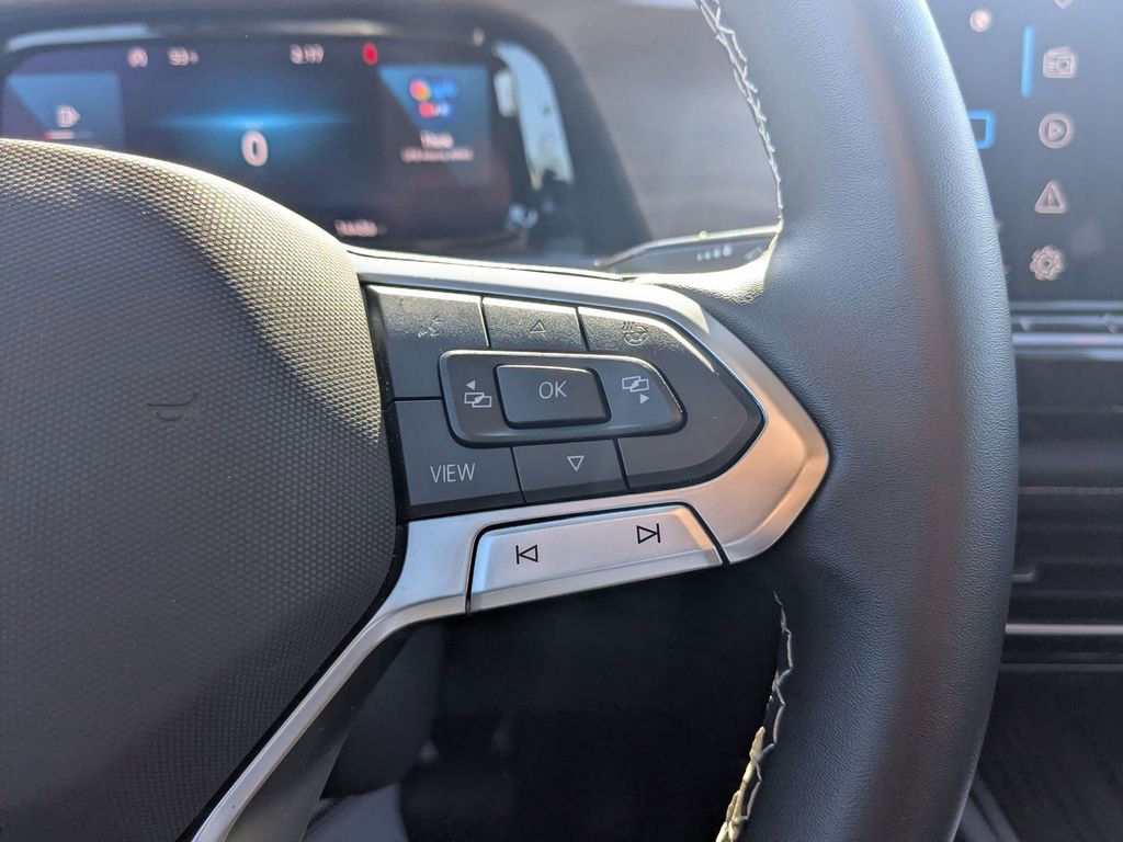 Used 2025 Volkswagen Atlas SE image 16