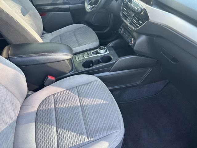 Used 2022 Ford Escape SE FWD image 37