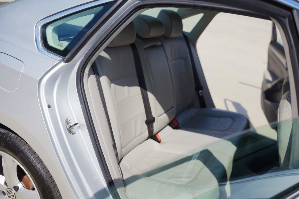 Used 2012 Volkswagen Passat 2.5 SE image 25