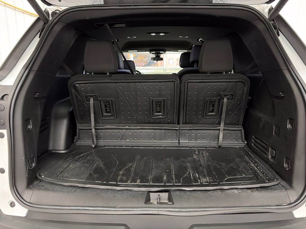Used 2023 Chevrolet Traverse LT w/ LPO, Floor Liner Package AWD/4WD image 20