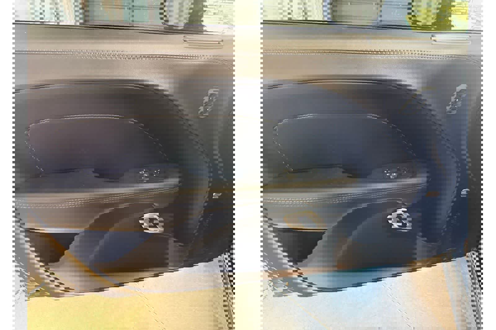 Used 2023 Dodge Challenger R/T w/ Plus Package image 15