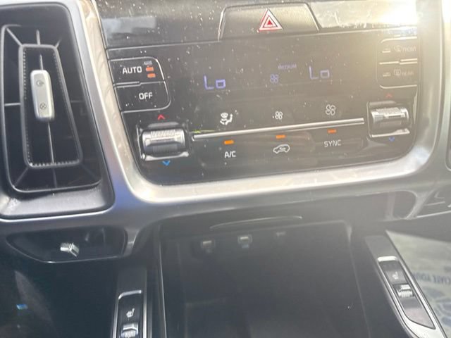 Used 2021 Kia Sorento S w/ Panoramic Sunroof Package FWD image 22