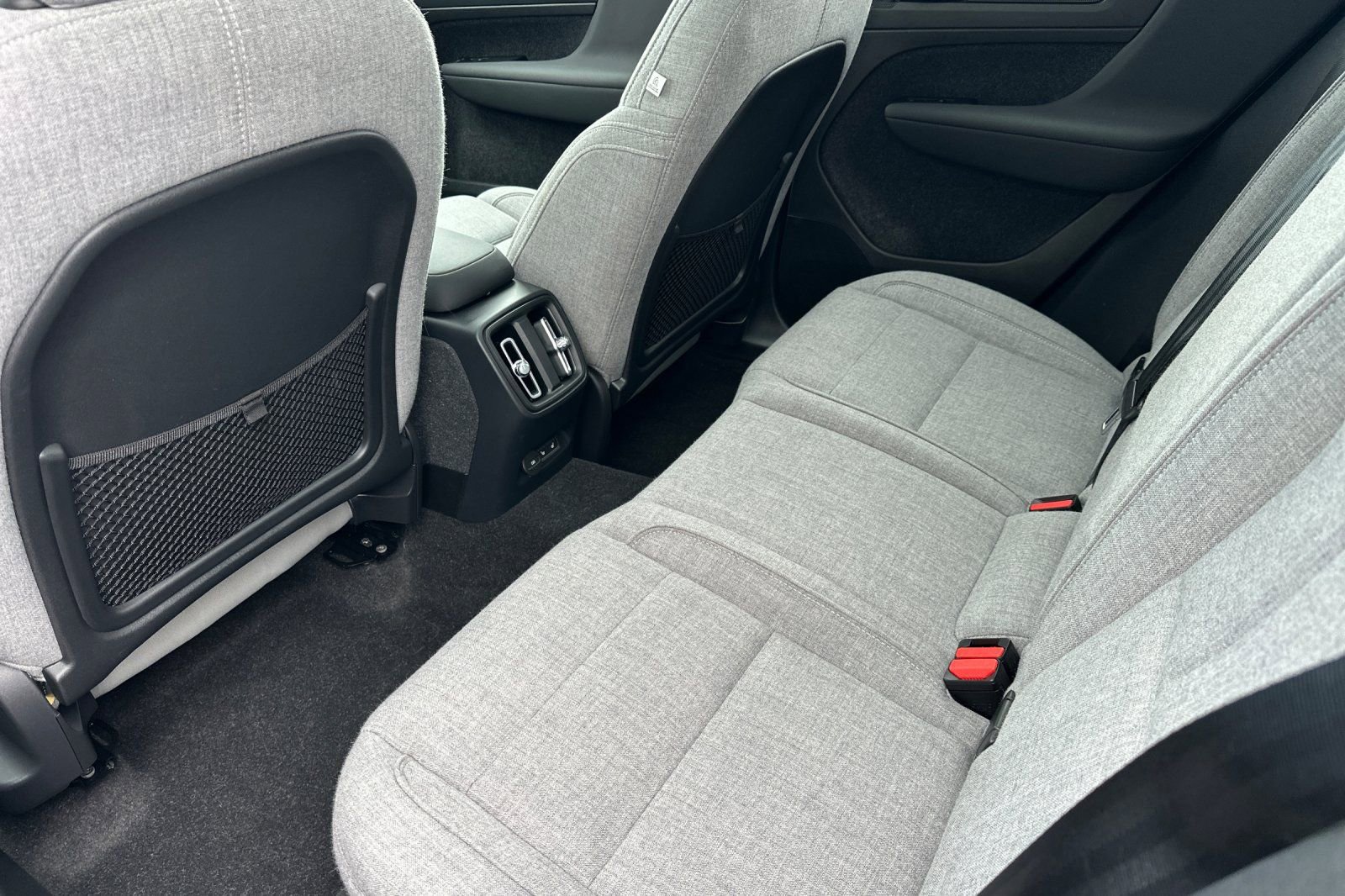 Certified 2023 Volvo XC40 Recharge Ultimate image 5