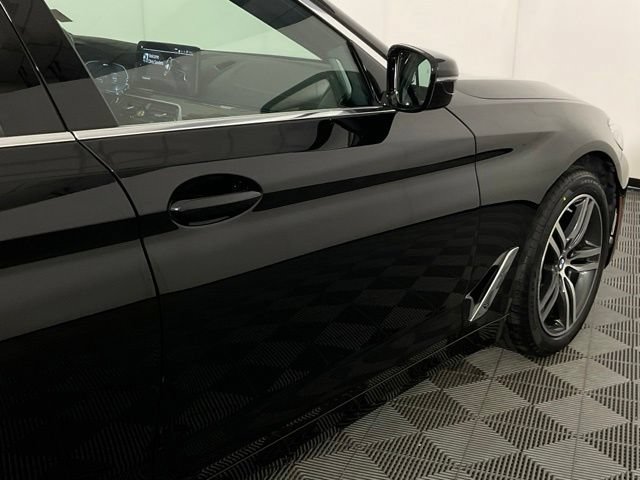 Used 2021 BMW 530e xDrive w/ Premium Package AWD/4WD image 7