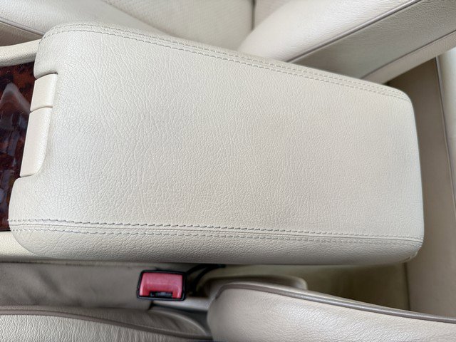 Used 2001 Mercedes-Benz E 320 Sedan image 31