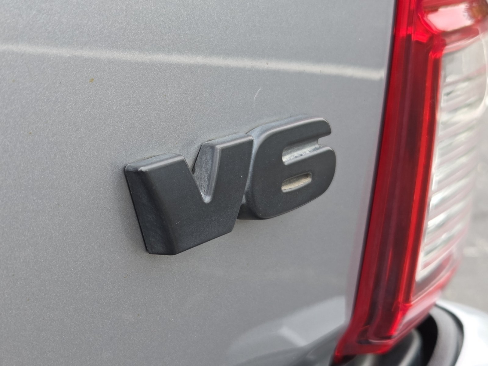 Used 2017 Toyota Tacoma TRD Sport AWD/4WD image 16