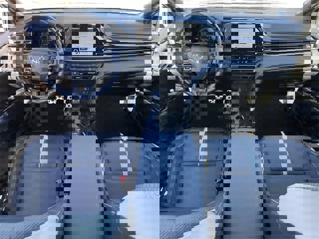 Used 2025 Toyota Camry SE image 11