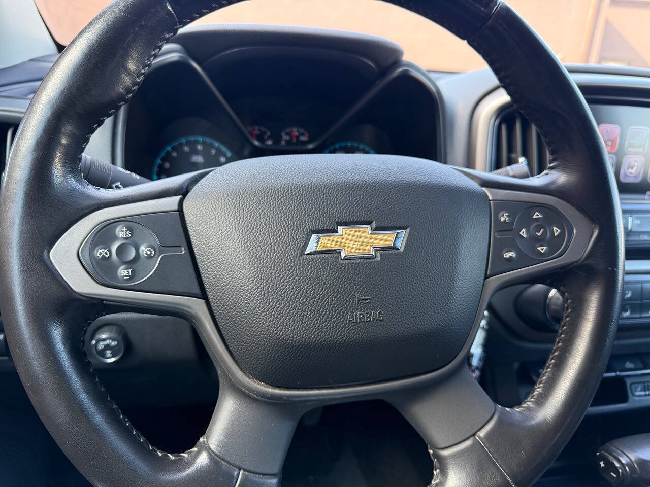 Used 2018 Chevrolet Colorado Z71 AWD/4WD image 13