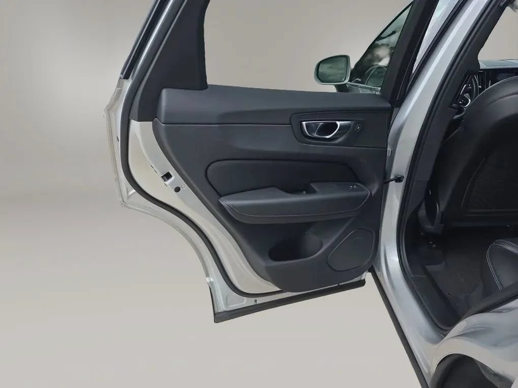 Used 2021 Volvo XC60 T5 Inscription w/ Advanced Package FWD image 49