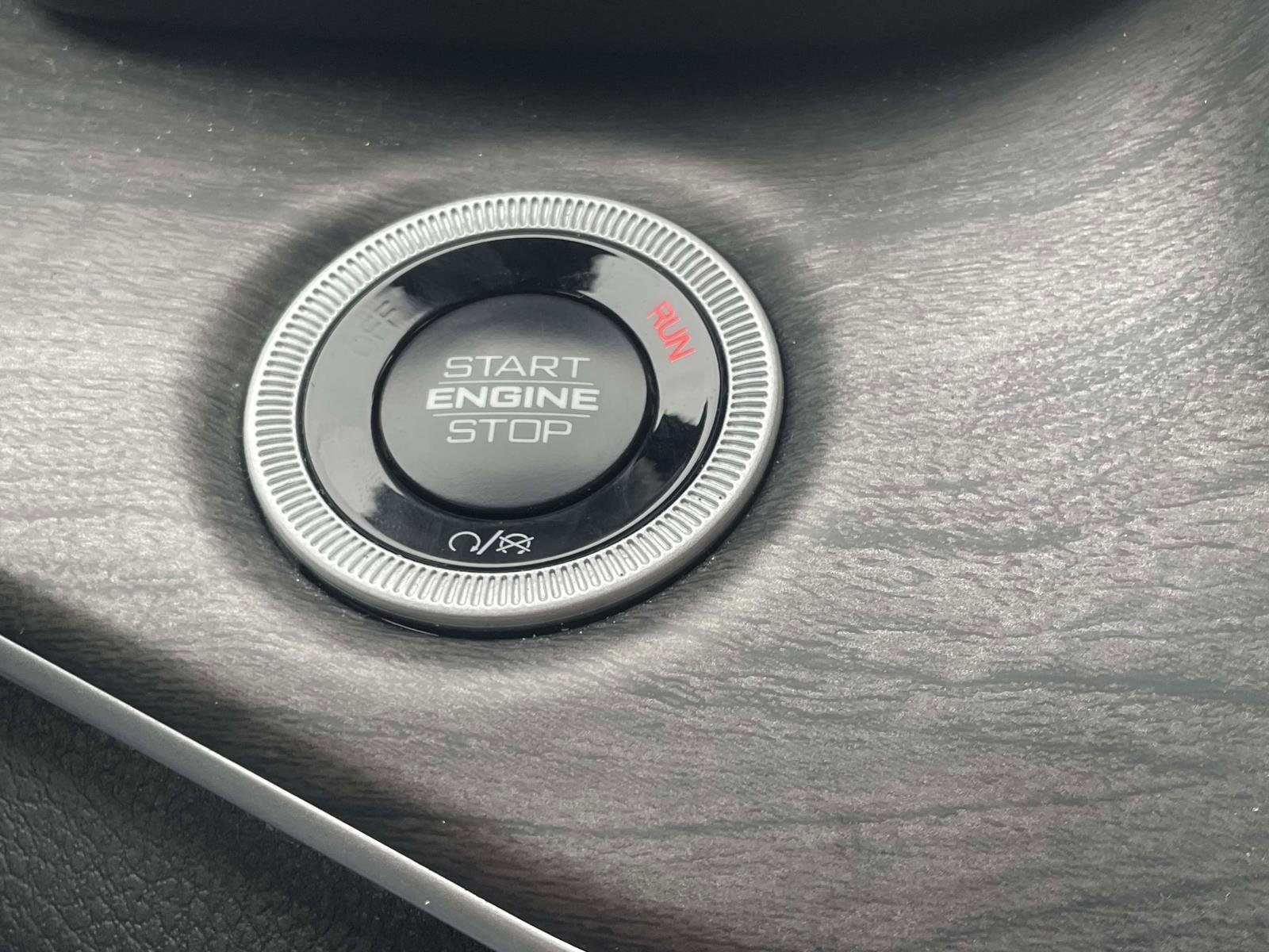 Used 2025 Jeep Grand Cherokee L Limited w/ Trailer Tow Package image 11