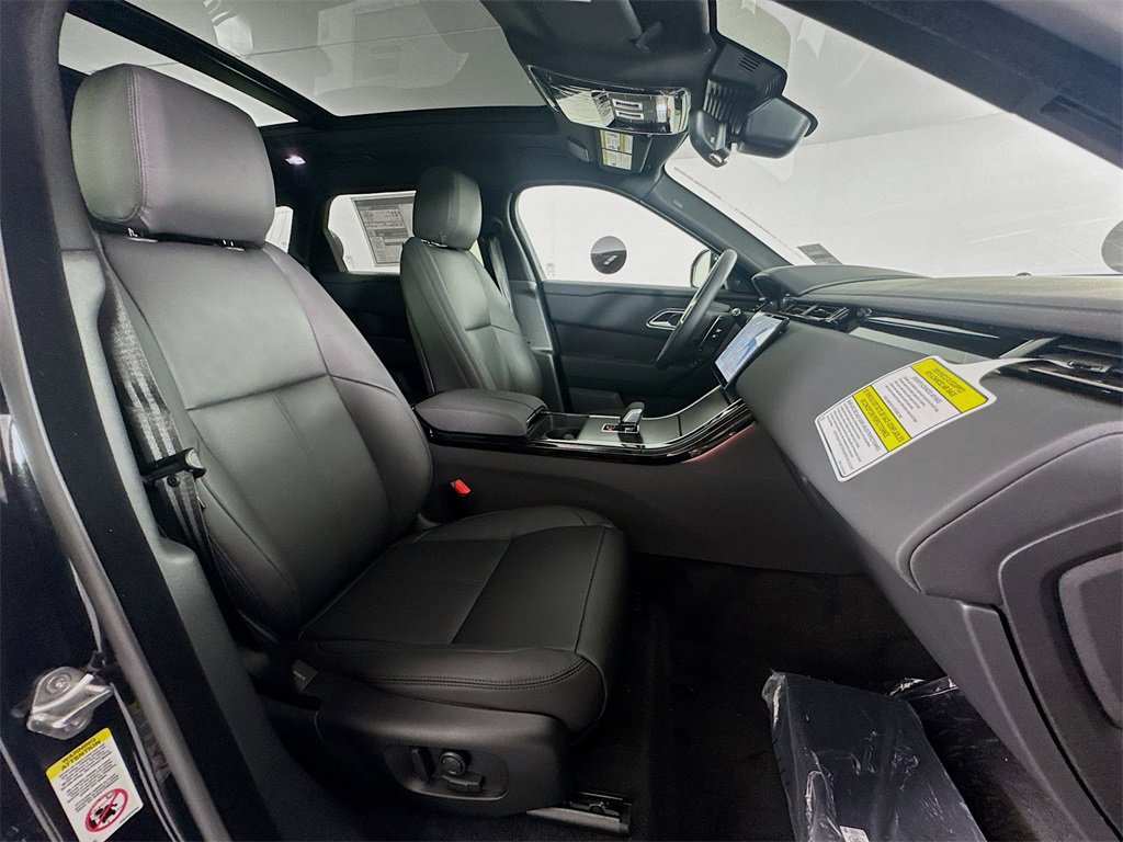 New 2026 Land Rover Range Rover Velar Dynamic SE image 28