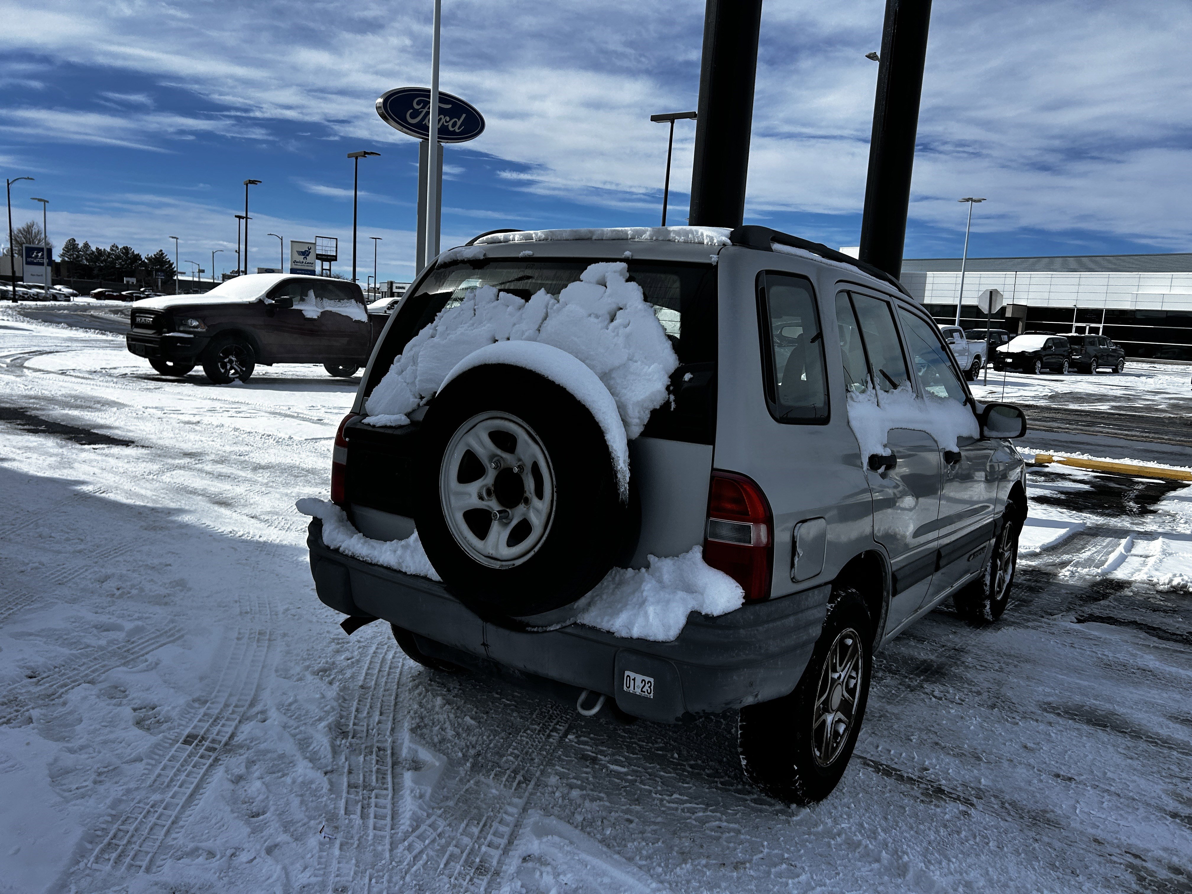 Used 2003 Chevrolet Tracker 4WD w/ Preferred Equipment Group image 5