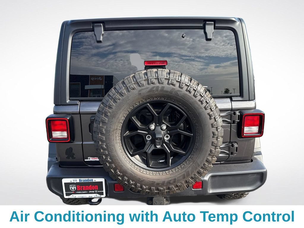 Used 2026 Jeep Wrangler Unlimited Sport AWD/4WD image 5