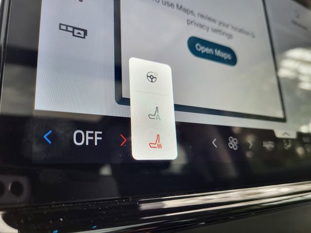 Certified 2025 Ford Expedition Active image 22