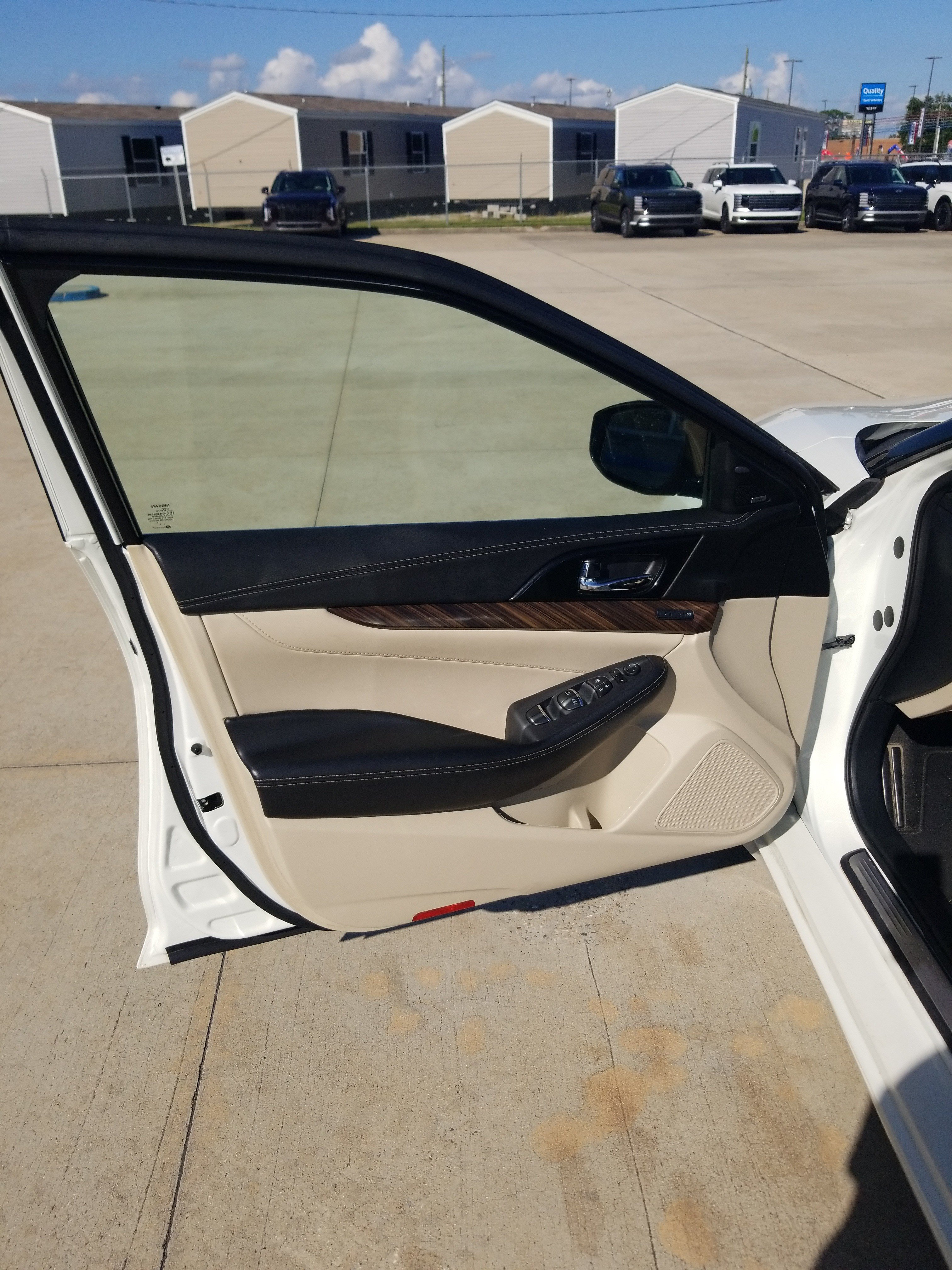 Used 2018 Nissan Maxima Platinum FWD image 9