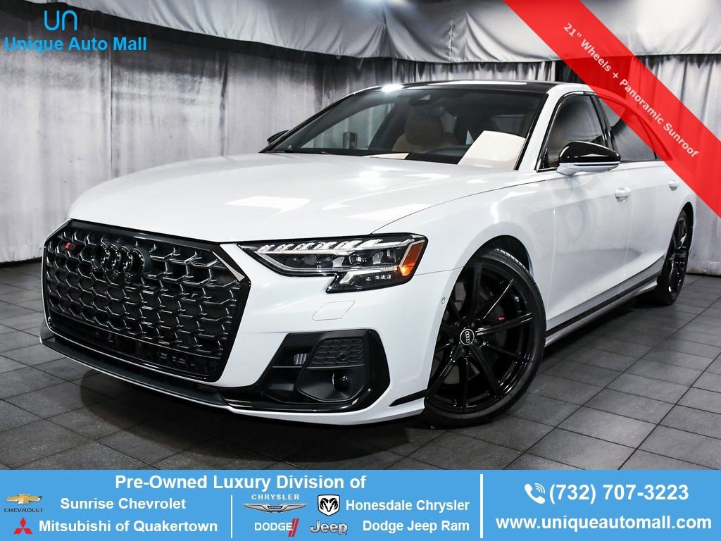 Used 2022 Audi S8 w/ S8 Comfort Plus Package AWD/4WD image 1