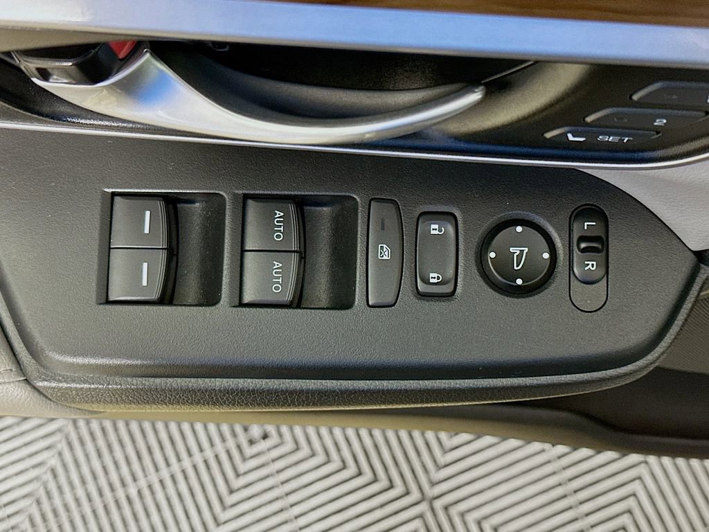Used 2020 Honda CR-V EX-L image 20