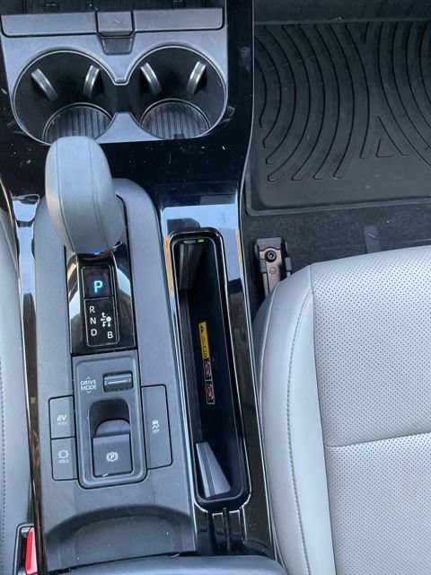Used 2024 Toyota Prius XLE AWD/4WD image 28